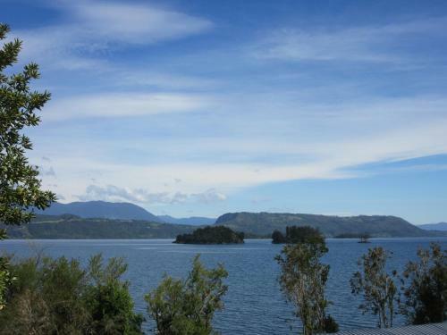 Lodge Caba�as El Roble Lican Ray