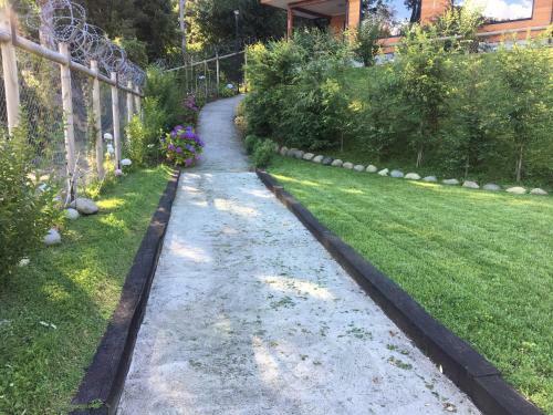 Lodge Caba�as El Roble Lican Ray