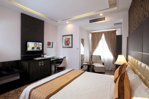 New Era Hotel
