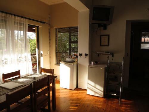 Hostal Dempsey's Guest House