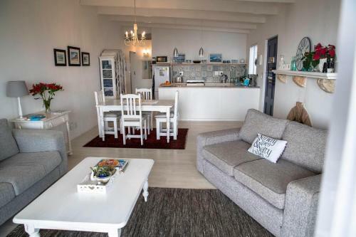 Palm Villa Cottage