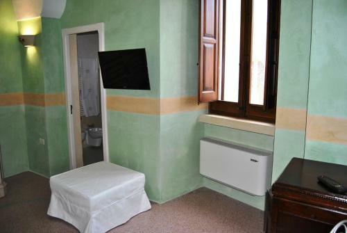 Hostal L' Adelaide