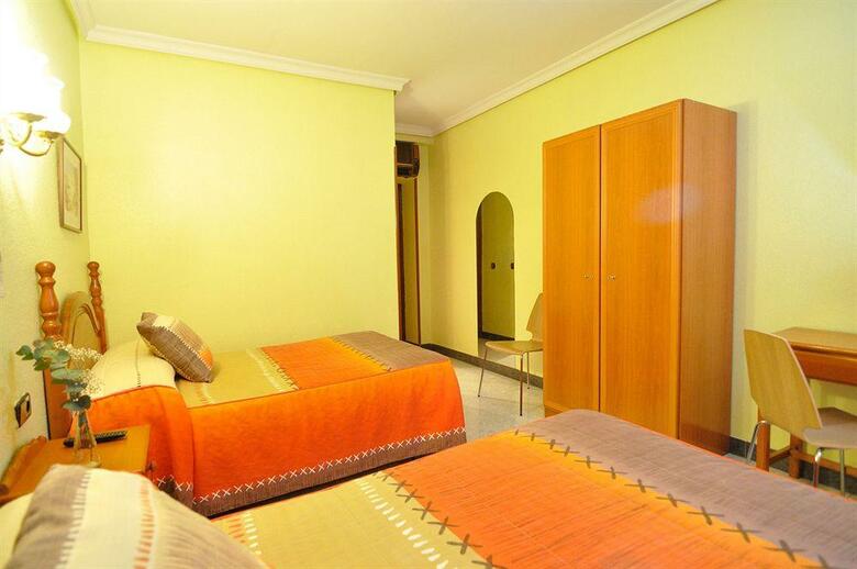 Hostal Castilla II Puerta Del Sol