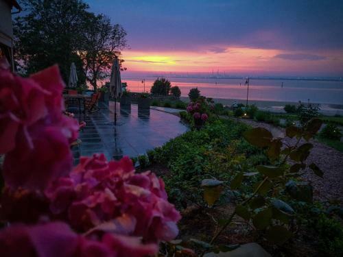 Hotel Le Manoir Des Impressionnistes & Spa