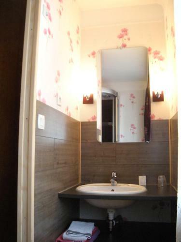 Hotel Le Charles Sanglier