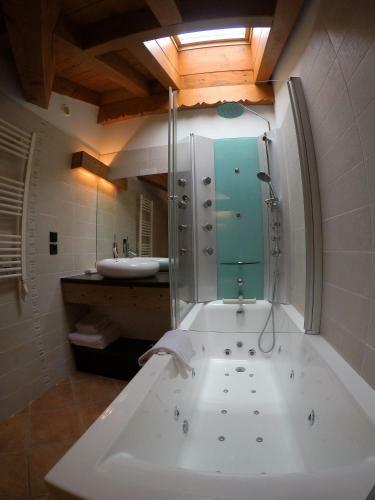 L'isatis Chalet Hotel