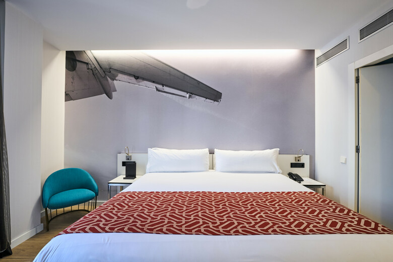 Hotel Catalonia Aviny�