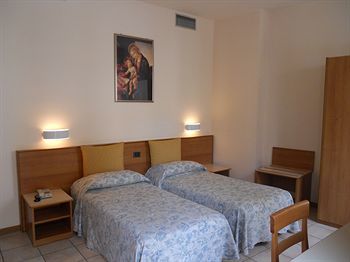 Hotel Pellegrino E Pace