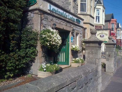 Hostal Lewinsdale Lodge