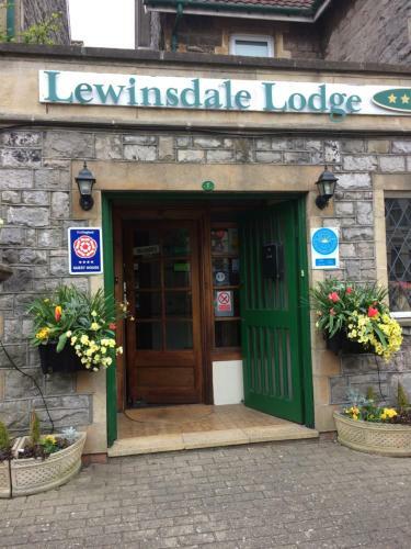 Hostal Lewinsdale Lodge
