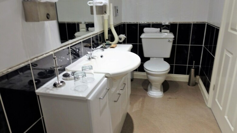 Hostal Oakover Guest House