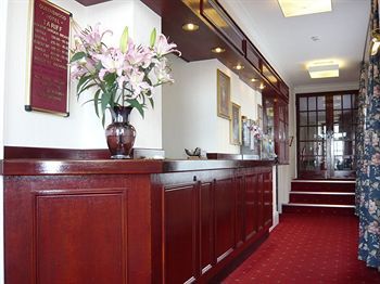Queenswood Hotel