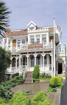 Queenswood Hotel