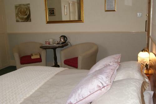 Hostal Beverley Guest House