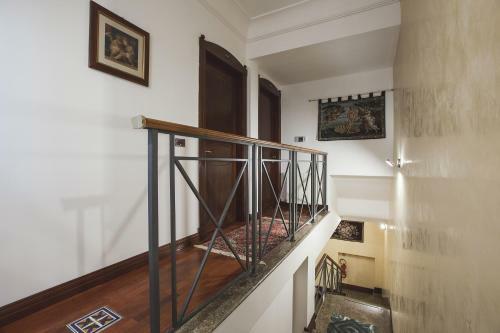 Hostal Lerux International