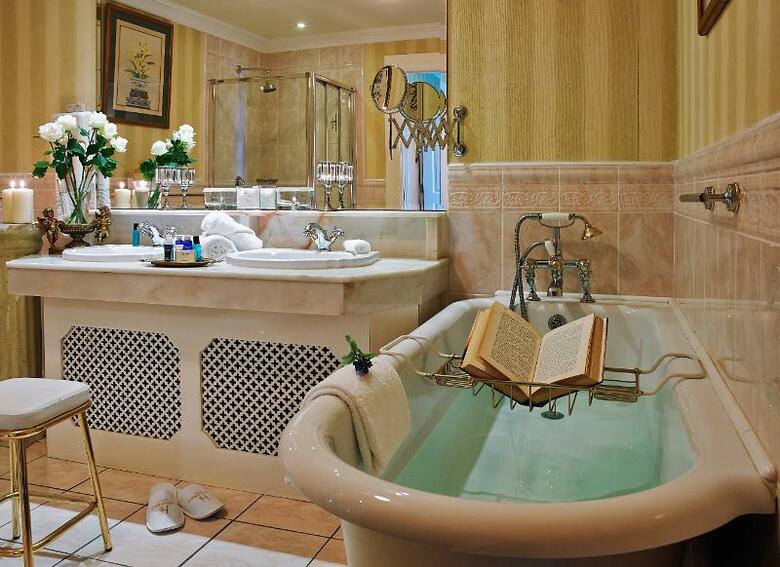 Hotel Hayfield Manor