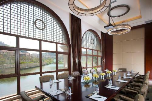 Poly Hotspring Guiyang Hotel