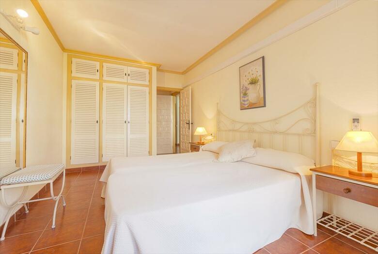 Aparthotel Can Salia