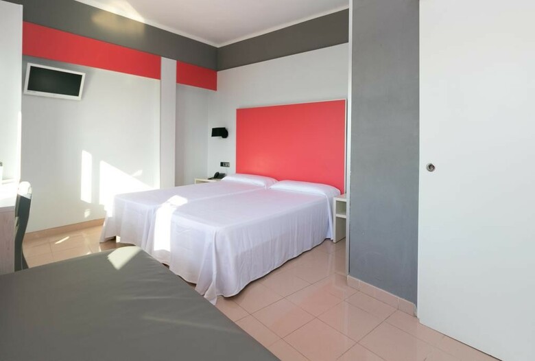 The Red Hotel By Ibiza Feeling