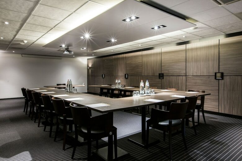 Crown Hotel Eindhoven Centre