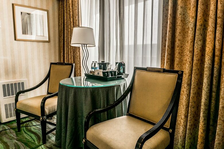 Hotel Wharf Inn