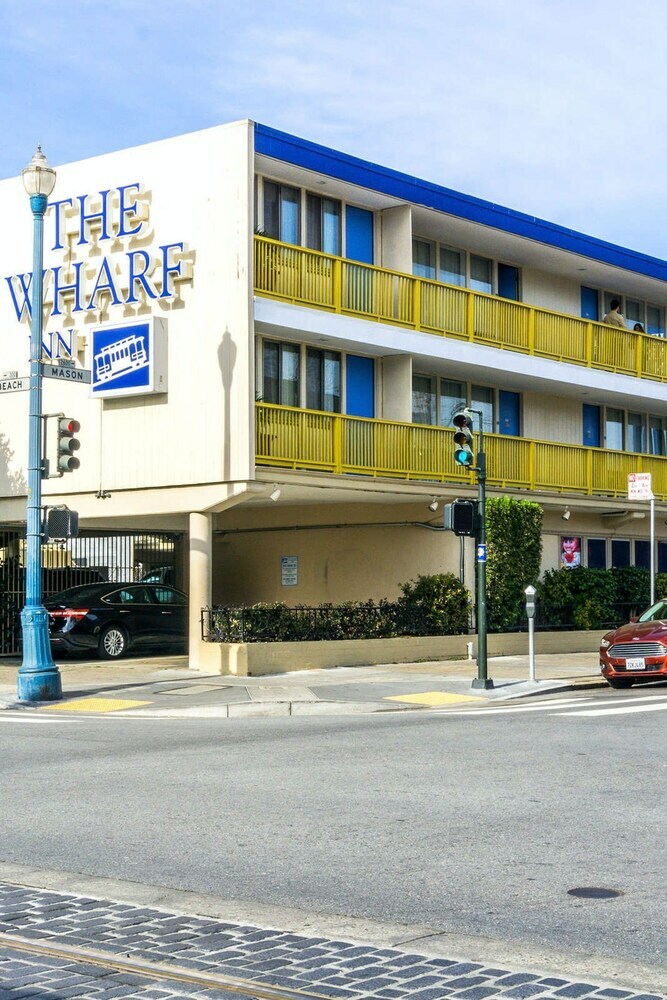 Hotel Wharf Inn
