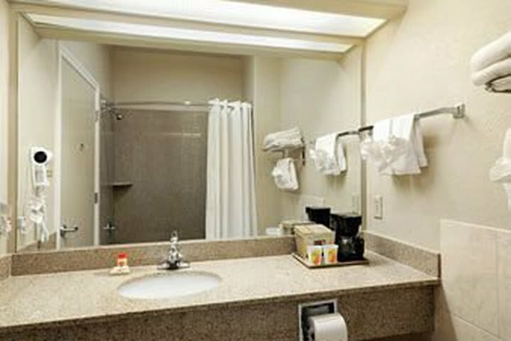 Hotel Super 8 Iah West/greenspoint