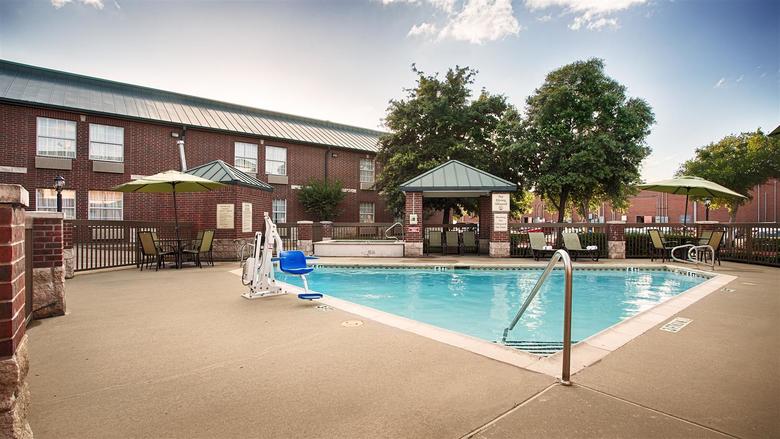 Best Western Plus Addison Galleria Hotel