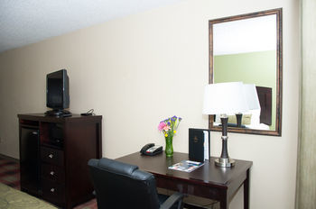Best Western Plus Addison Galleria Hotel