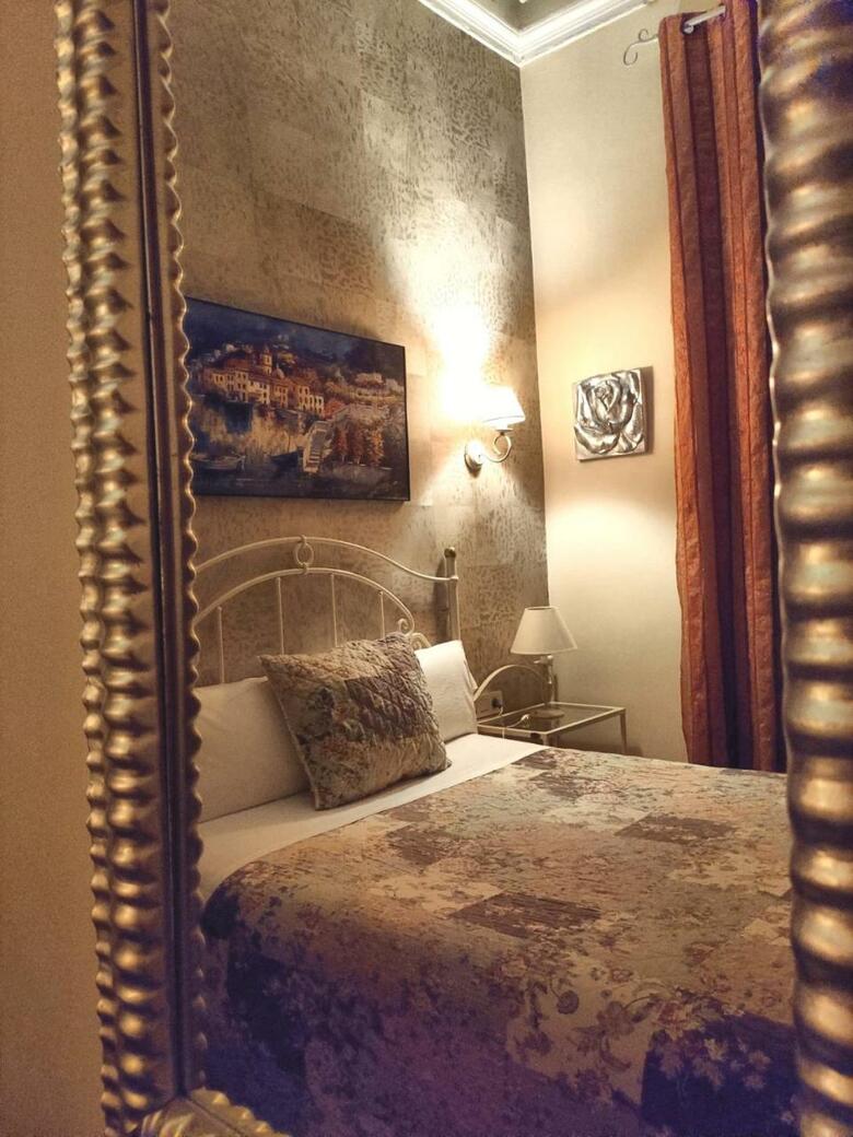 Hostal Orleans