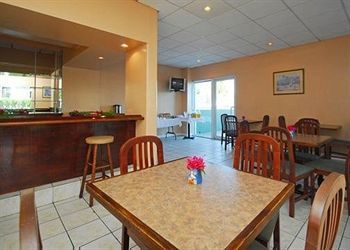 Hotel Nassau Junkanoo Beach Resort