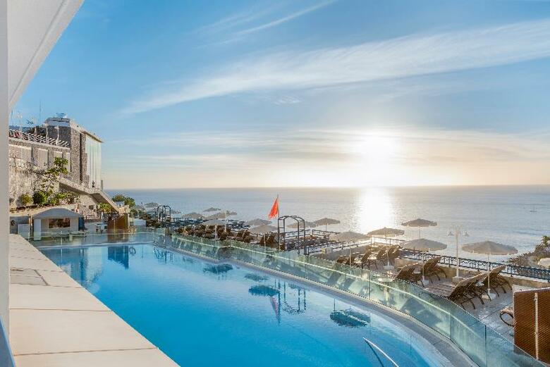 Hotel Club Cala Blanca