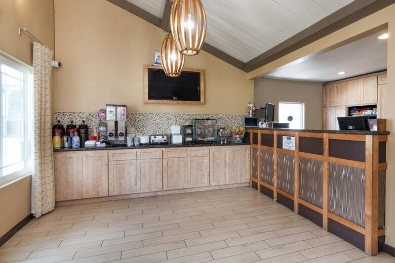 Hotel Howard Johnson By Wyndham National City/san Diego South
