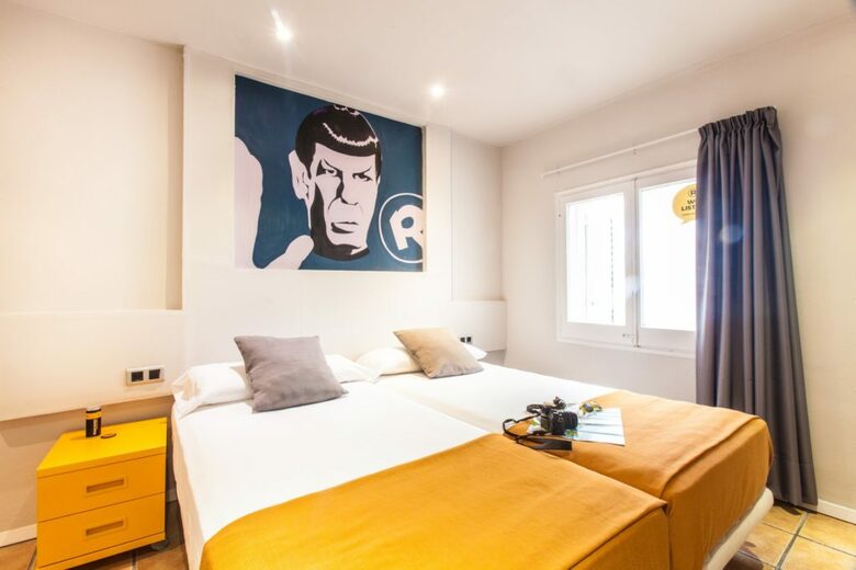 Hotel Ryans Pocket Hostel
