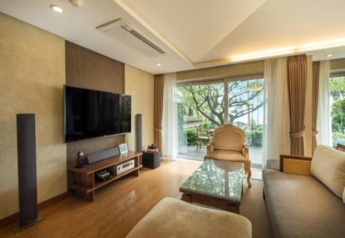The Seaes Hotel & Resort