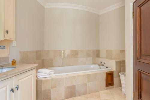 Hostal Ibis House