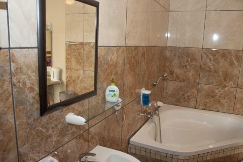 Hostal Agros Guest House