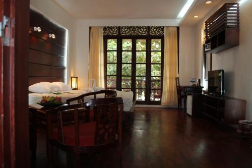 Posada Chitchareune Moungluang Hotel