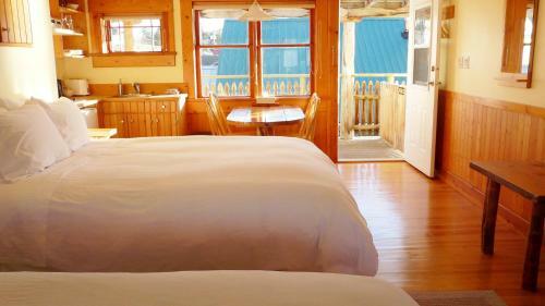 Posada Seine Boat Inn