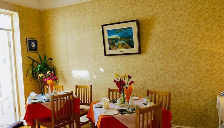 Hostal Donnybrook Hall