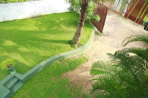 Hostal Shine Park