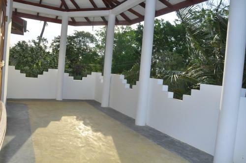 Hostal Shine Park
