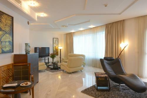 Apartamentos The Penthouse Suite Hotel