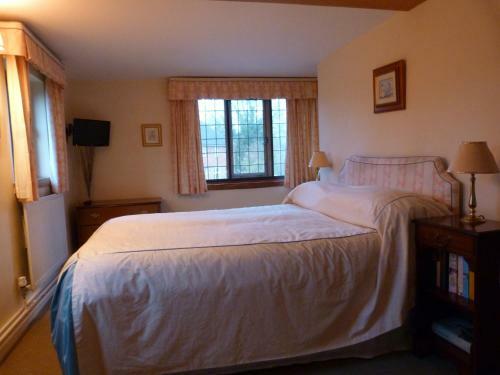 Bed & Breakfast Tudor Cottage