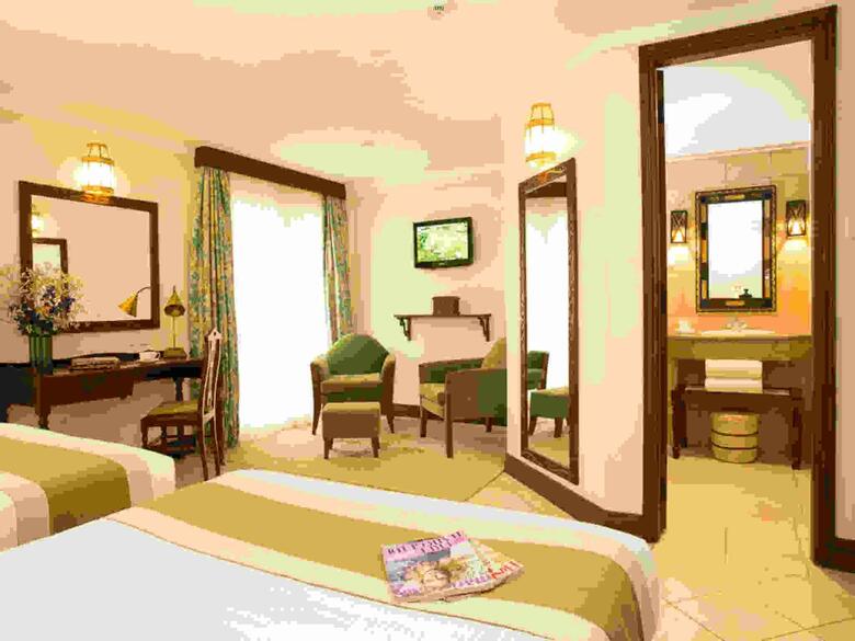 Hotel The Heron Portico