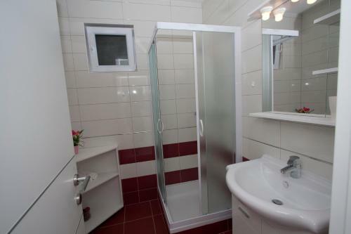 Apartamentos Guest House Burin