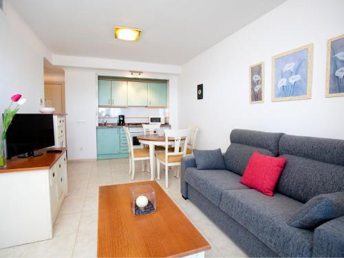 Two-bedroom Apartment Amatista 01