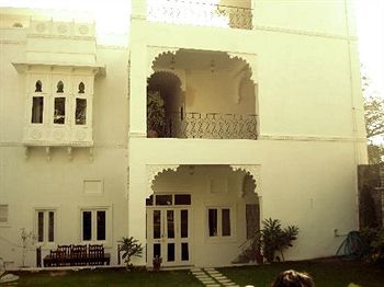 Hotel Hibiscus Guest House