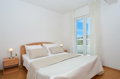 Apartments Vrania