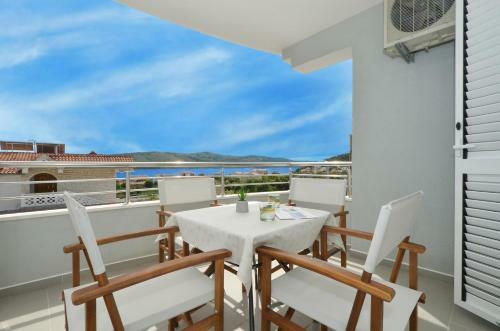 Apartments Vrania